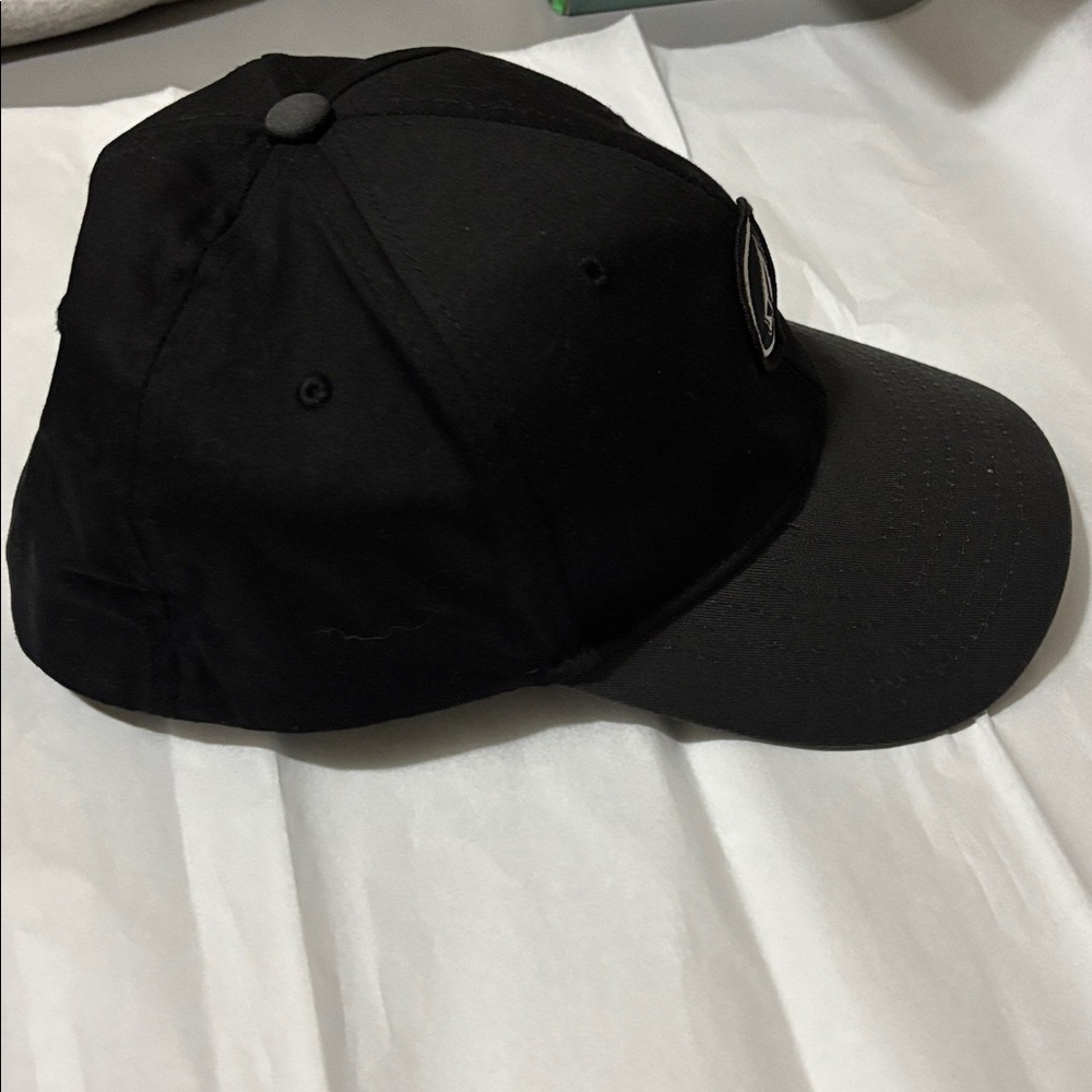 NWOT Volcom cap - Picture 2 of 4